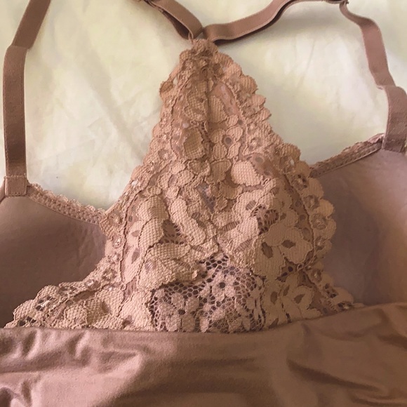 Never used! VS Racerback Demi 🌷 - Picture 3 of 7